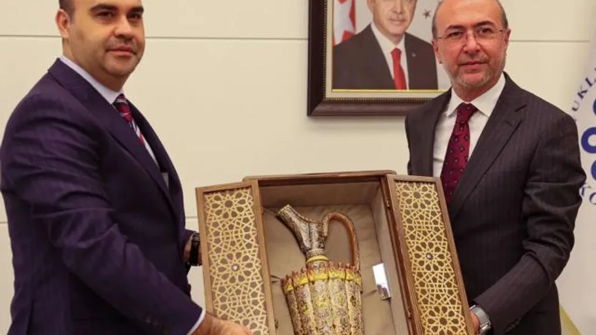 Bakan Kacır Konya Selçuklu Belediyesi’ni ziyaret etti