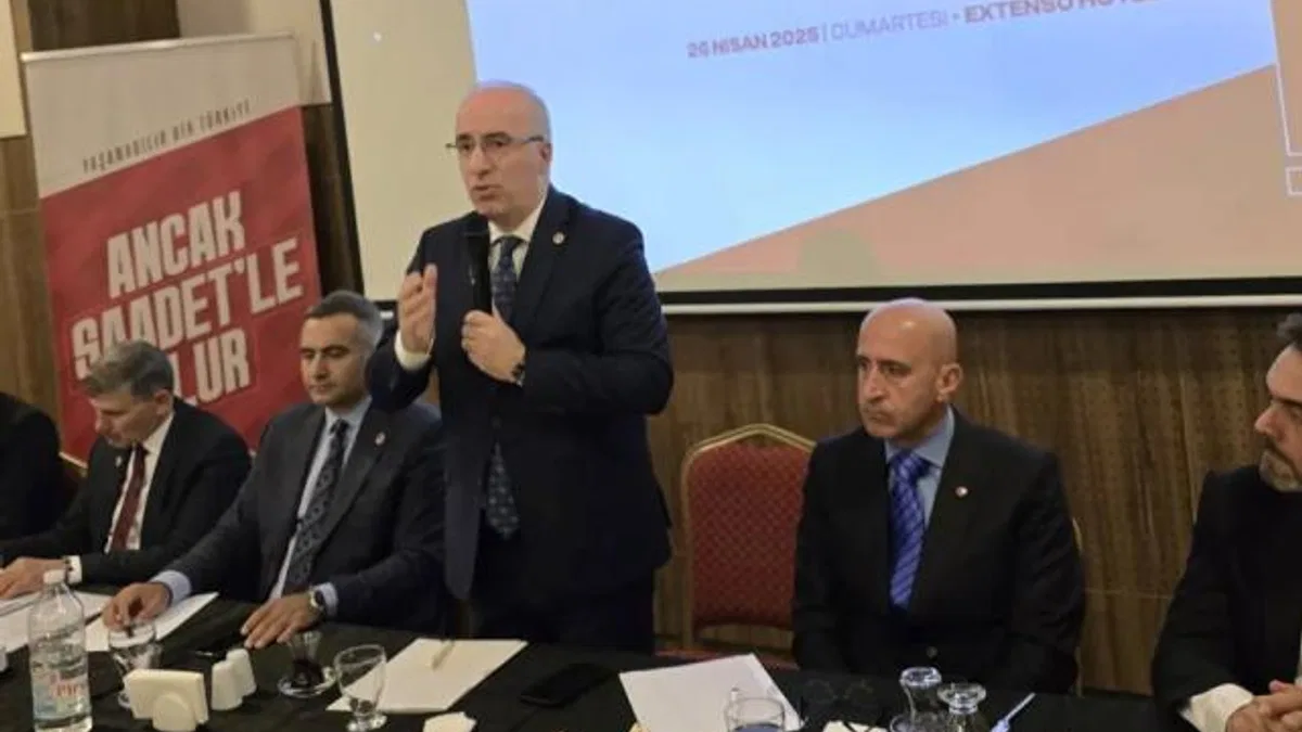 Saadet İzmir, danışma kurulu toplantısı düzenledi