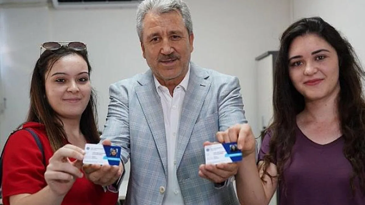 Ege Üniversitesinin ‘Mezun Kart’ uygulaması yoğun talep görmeye devam ediyor