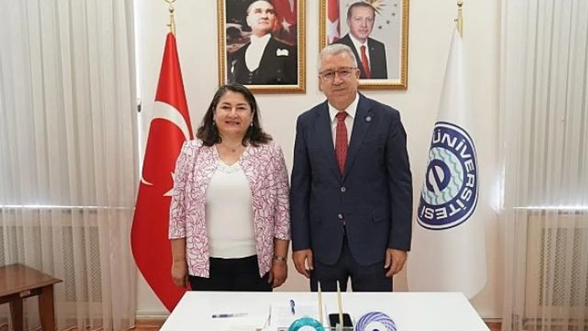 Üniversiteli Gençlerin Üreme Yaşam Planı’na Yönelik Üreme Sağlığı Projesine TÜSEB’den destek