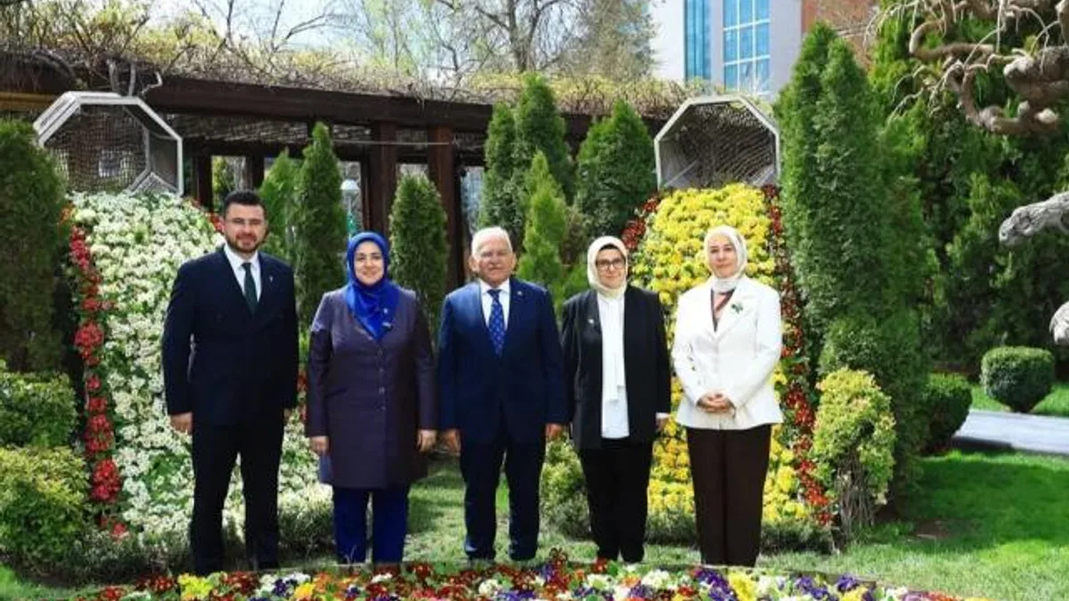 AK Parti Kadın Kolları’ndan Kayseri’ye özel övgü