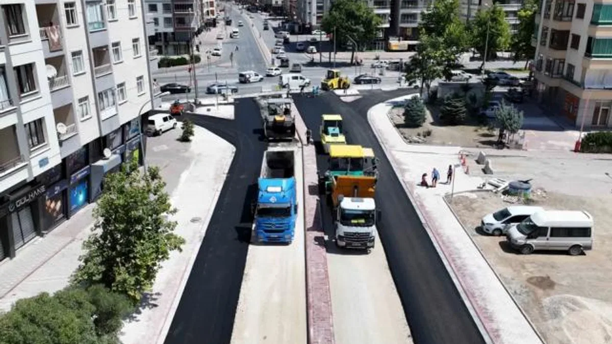 Konya Karatay’da asfalt çalışmalarına devam