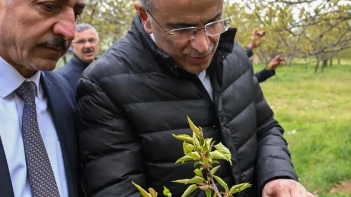 Malatya’da zirai dondan etkilenen çiftçilere ziyaret
