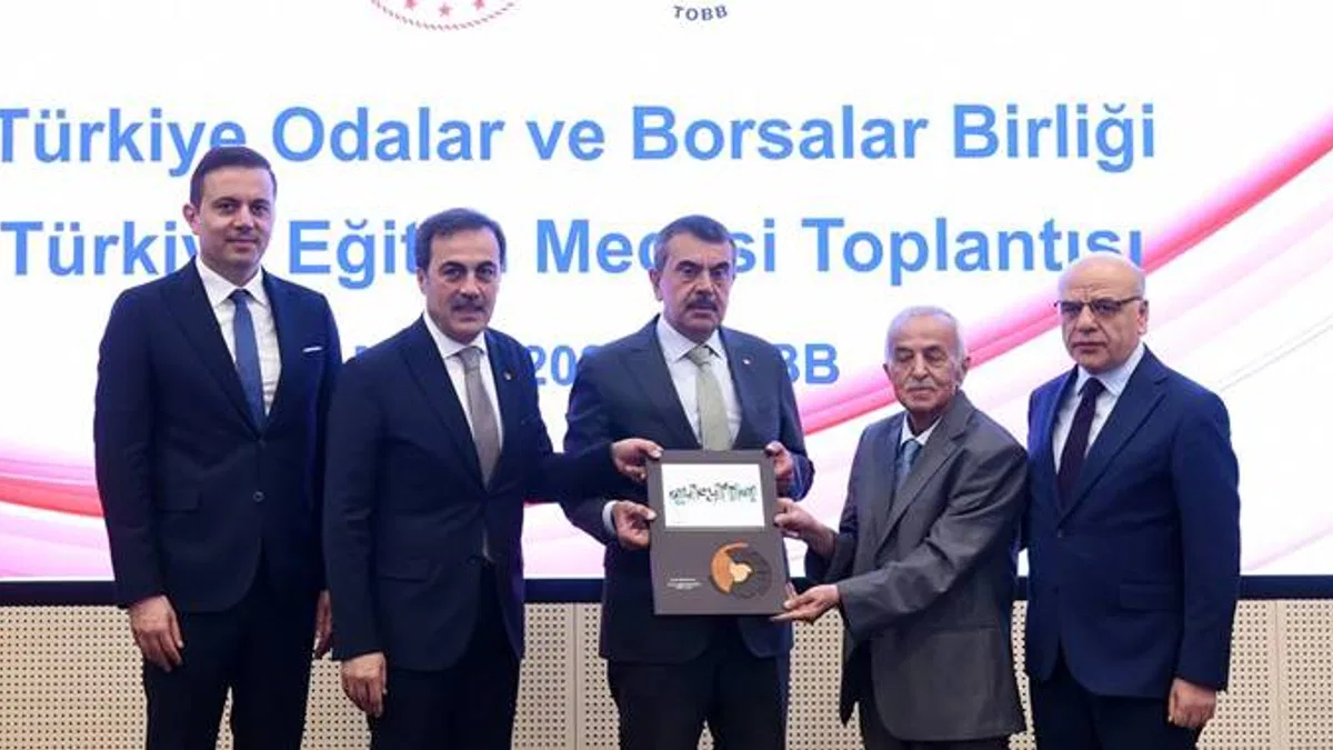 Yeni müfredat, Bakan Tekin’in katılımıyla TOBB Eğitim Meclisi’nde masaya yatırıldı