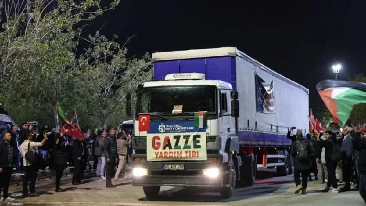 Kocaeli’nin ilk yardım tırları Gazze’ye uğurlandı