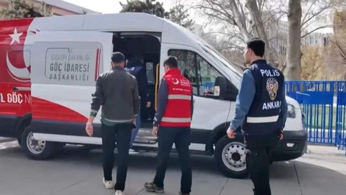 Düzensiz göçle mücadele sürüyor