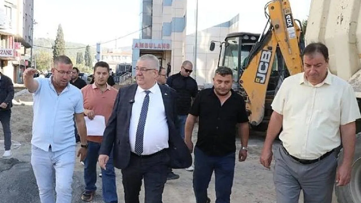 Edremit’te bozulan yolların yüzde 80’ni tamamlandı