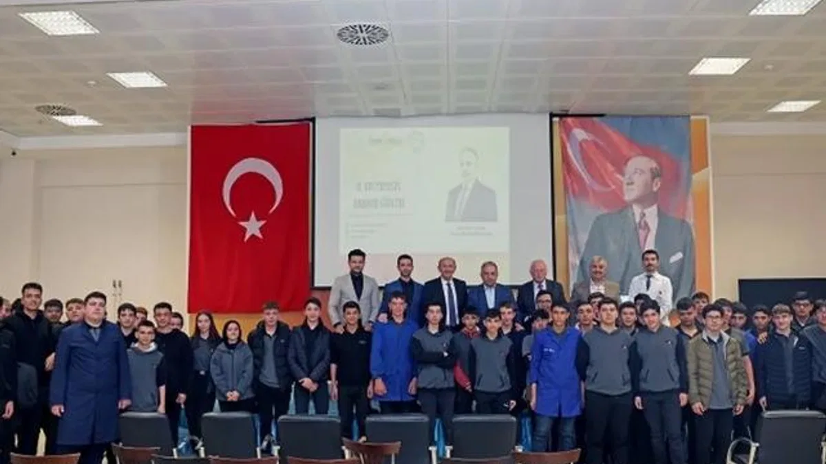 Mustafa Yalçın’dan öğrencilere tavsiyeler