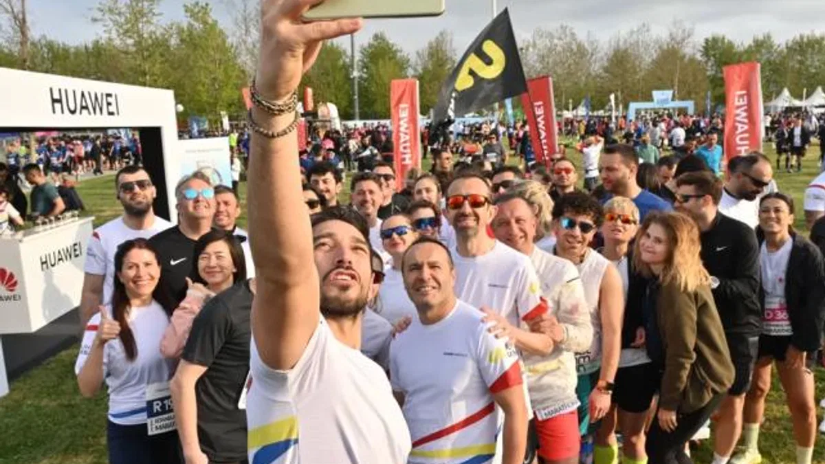 Maratonda akıllı saatiyle derece yakaladı