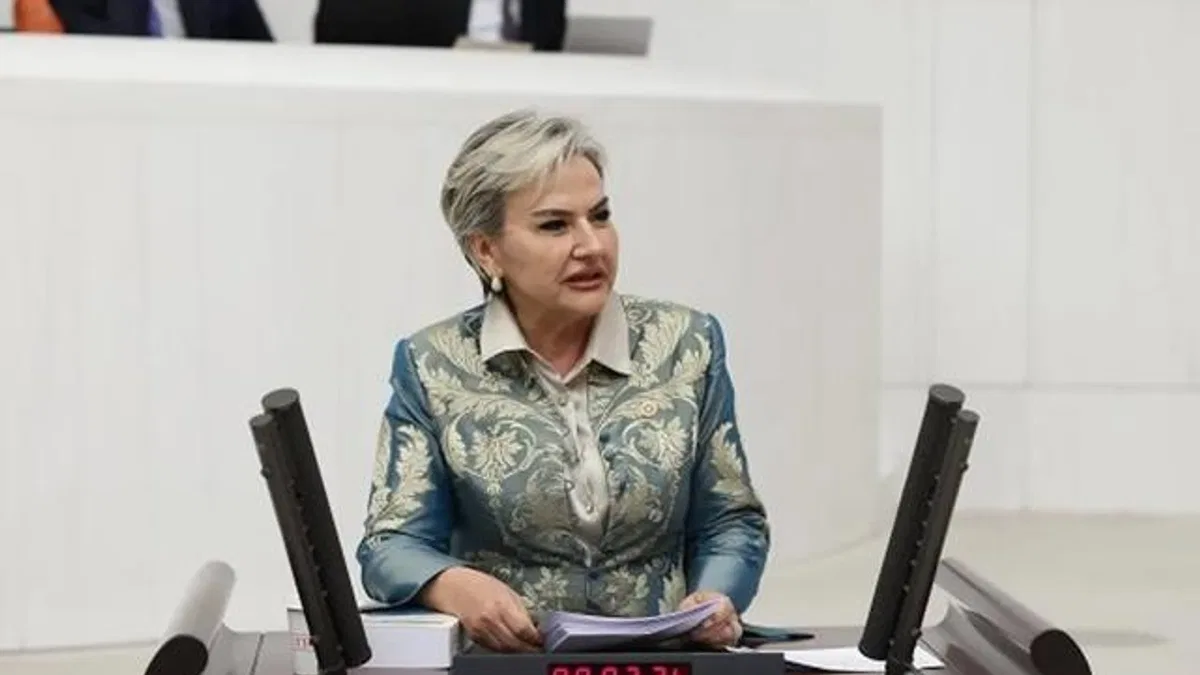 Milletvekili Özdemir öğrencilerin aç okula gitmesini TBMM’ye taşıdı