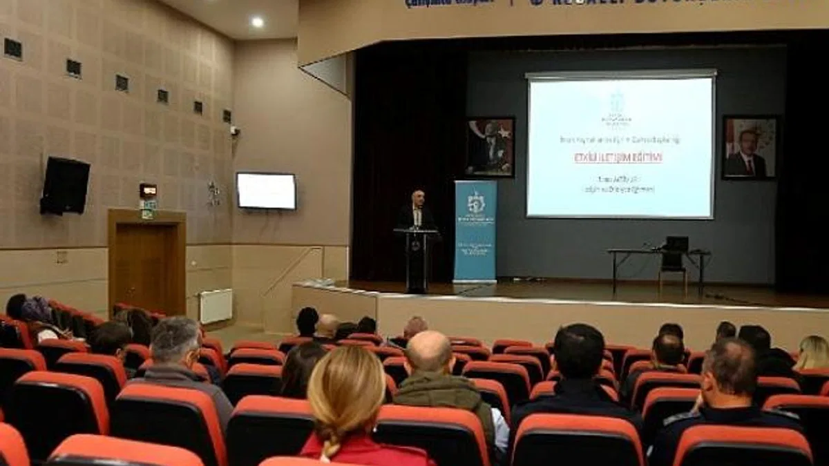 Büyükşehir’den şef ve amirlere eğitim