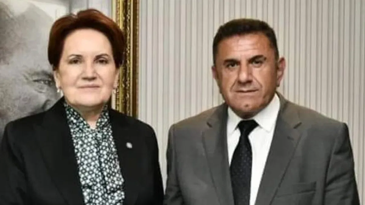 Ahırlı Belediye Başkanı Üzlük, meclis üyeleriyle birlikte İYİ Parti’den istifa etti