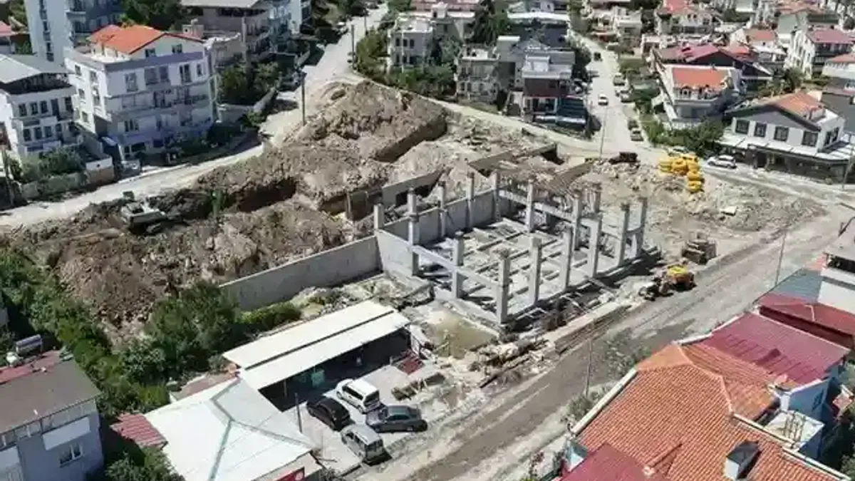 Dikili’nin yeni itfaiye binasında yüzde 30 tamamlandı