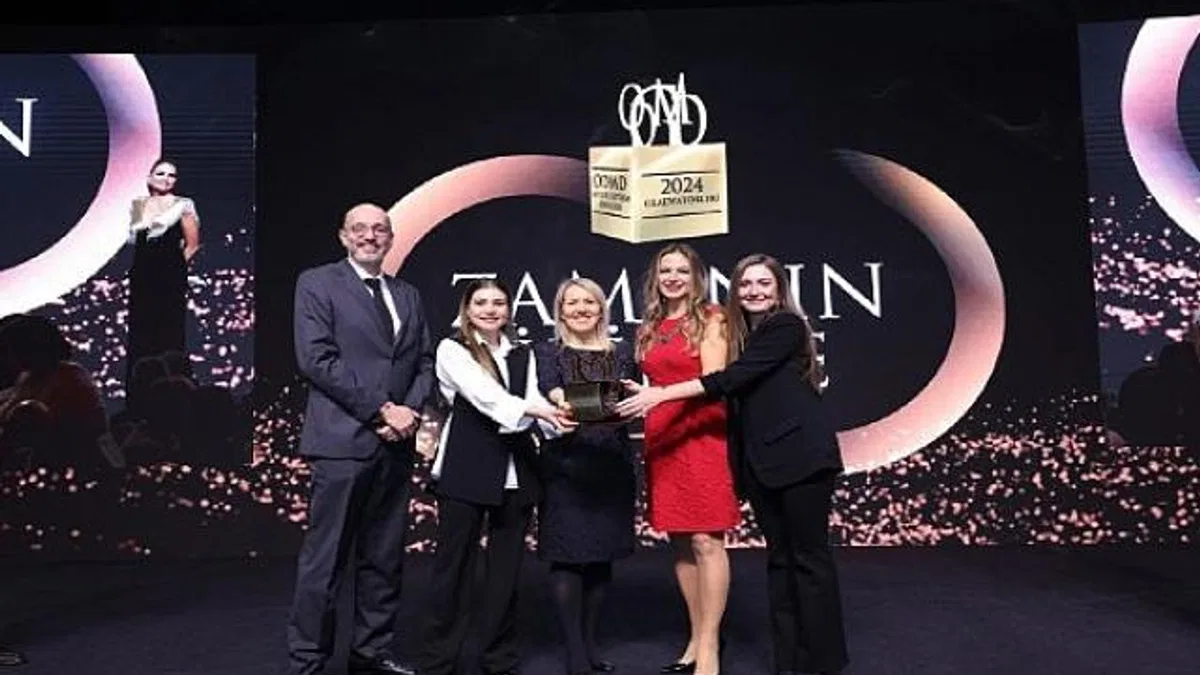 Mercedes-Benz, She’s Mentoring Programı Başarılarını 5 Prestijli Ödülle Taçlandırdı