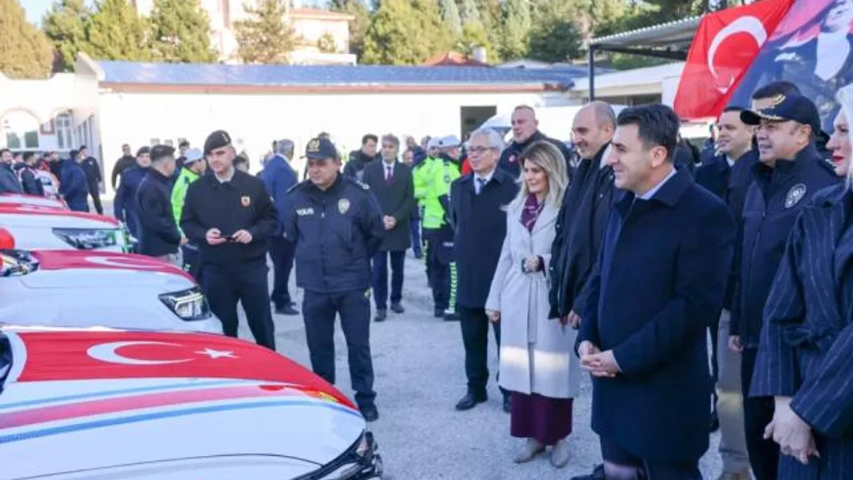 Bilecik’te emniyet ve jandarma teşkilatlarına 20 yeni araç