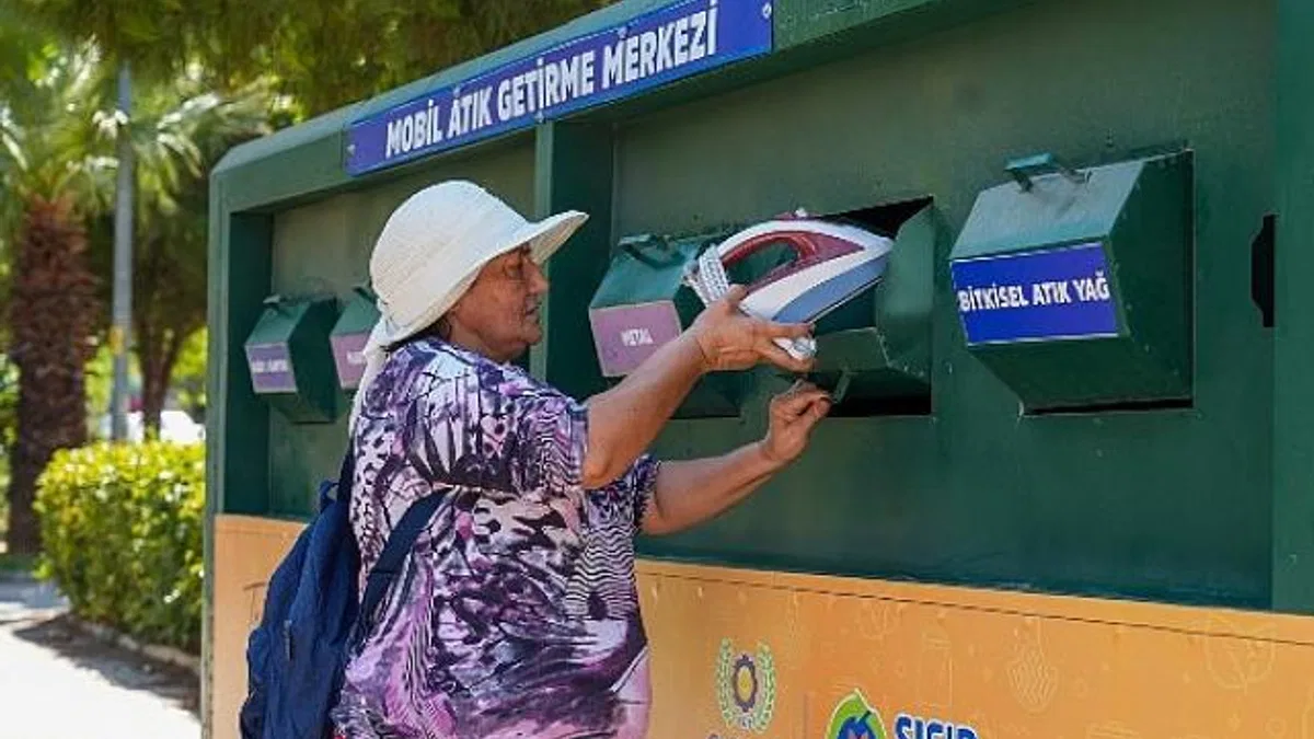 Gaziemir’de Mobil Atık Getirme Merkezleri’yle atıklar dönüşüyor
