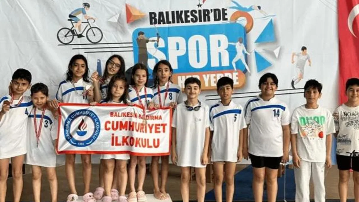 Balıkesir Büyükşehir’in minikleri madalyaları topladı