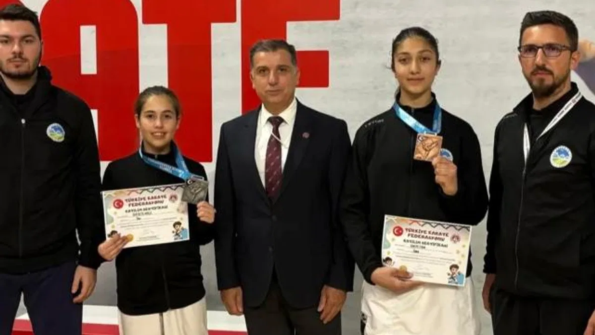 Sakarya Büyükşehir’den minderde çifte zafer!