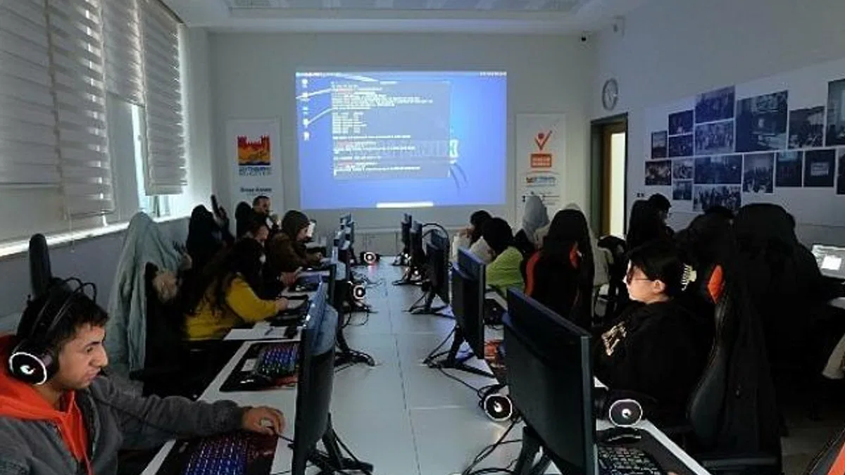 Dijital Ortamda Bilgi Güvenliği İçin ‘Siber Güvenlik Atölyesi’ Eğitimleri