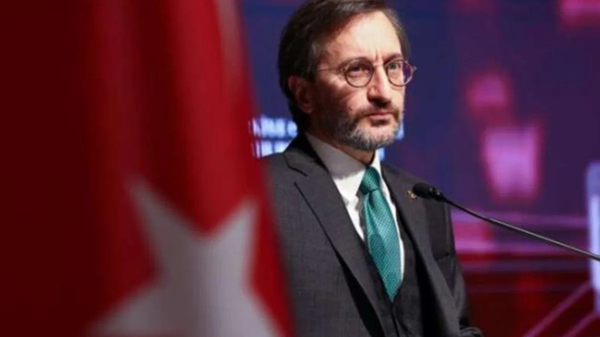 Fahrettin Altun’dan ‘adil’ makale