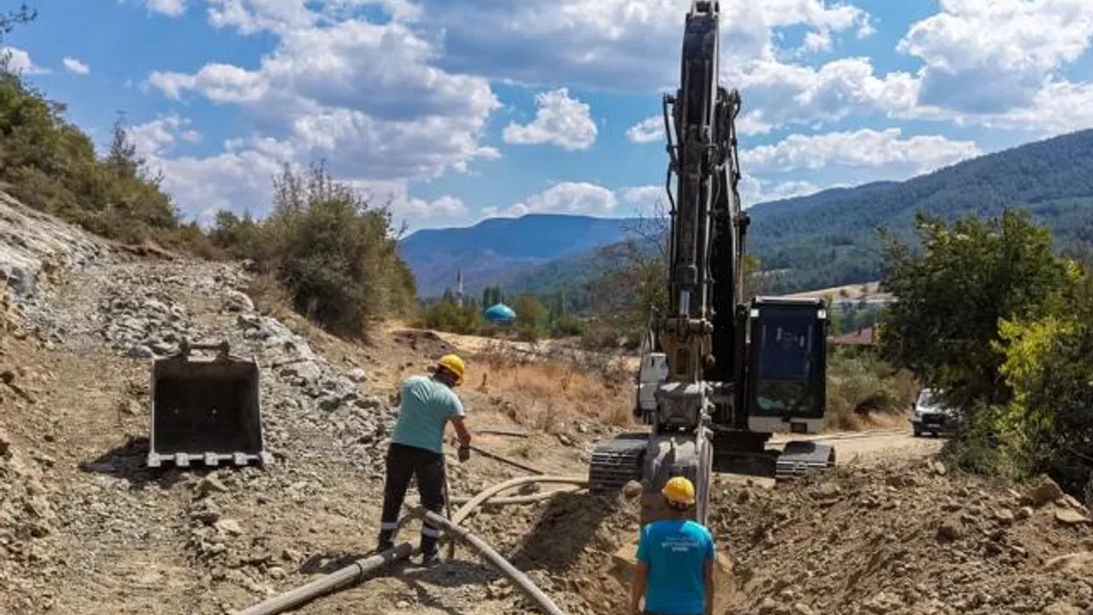 Şehren Mahallesi’ne yeni kaynak ile 2 bin metrelik içme suyu hattı