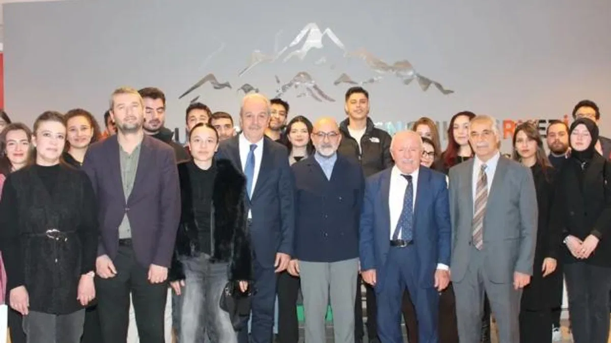Kayseri milletvekili Cıngı üniversitelilerle buluştu