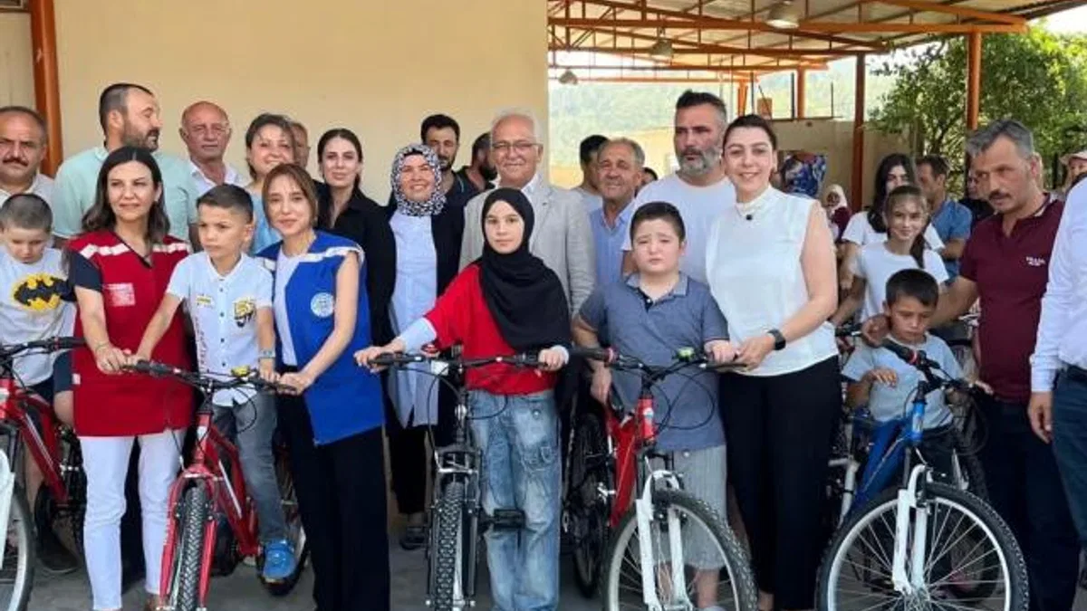 Muğla’da kitap okuyan çocuklara bisiklet hediyesi