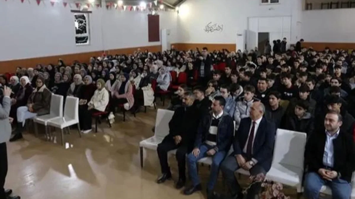 Bursa İnegöl’de Başkan Taban’dan ‘Genç Bakış’a devam