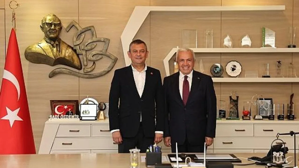 Özgür Özel: Nilüfer partimizin yüz akı belediyelerinden