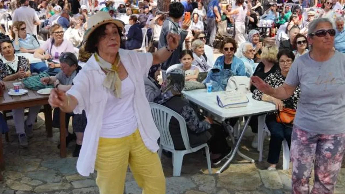 Ayvalık’ta hıdırellez coşkusu Çamlık’ta yaşandı