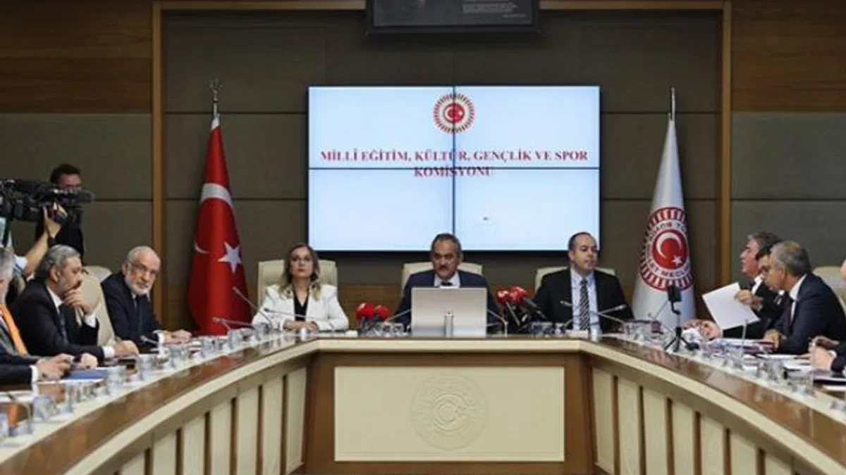 Öğretmenlik Mesleği Kanunu teklifi komisyondan geçti