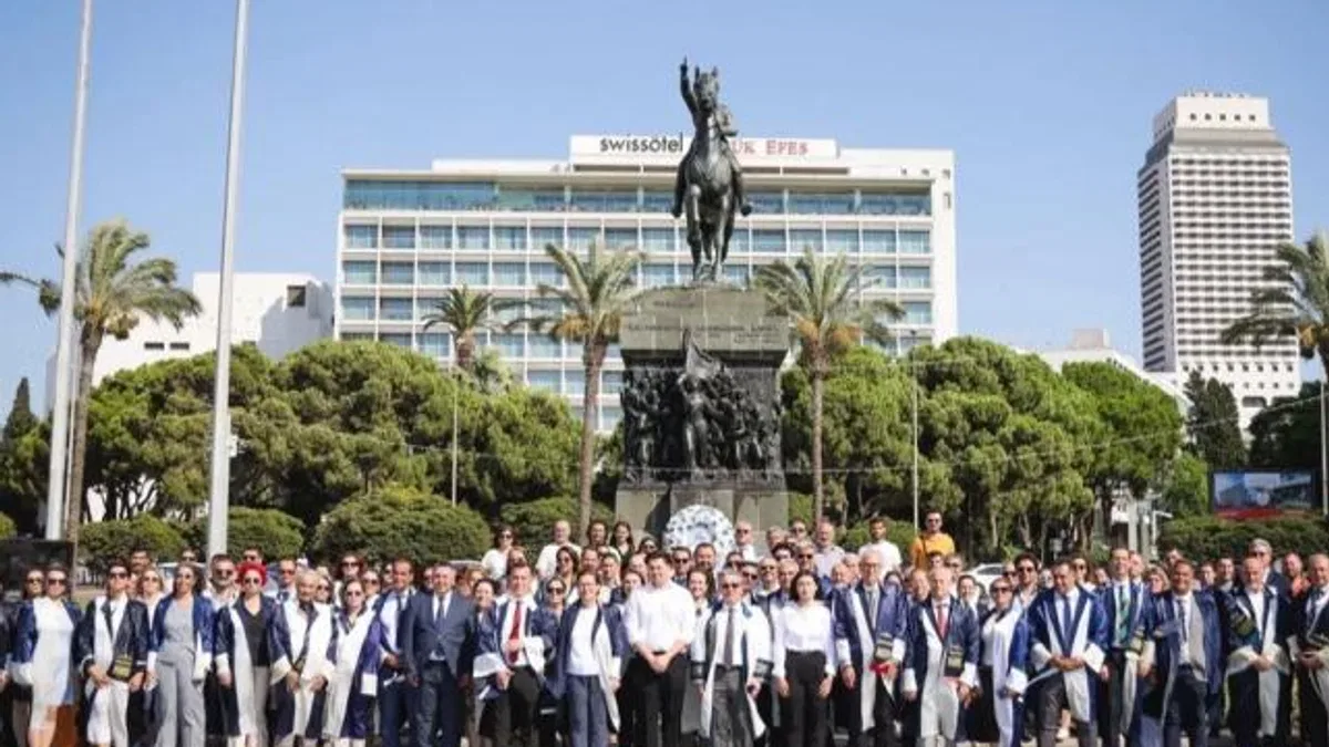 Dokuz Eylül Üniversitesi 43. yılını kutladı