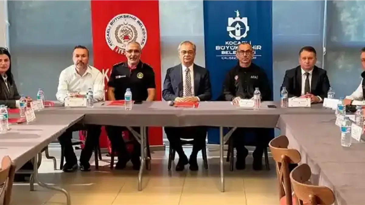 İtfaiyeciliğin geleceği Kocaeli’de konuşuldu