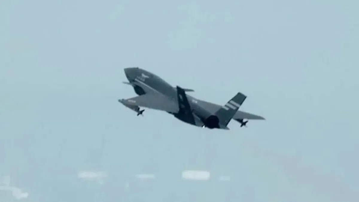 Bayraktar KIZILELMA’dan tarihi başarı… F-16’ya karşı simüle atışta tam isabet!