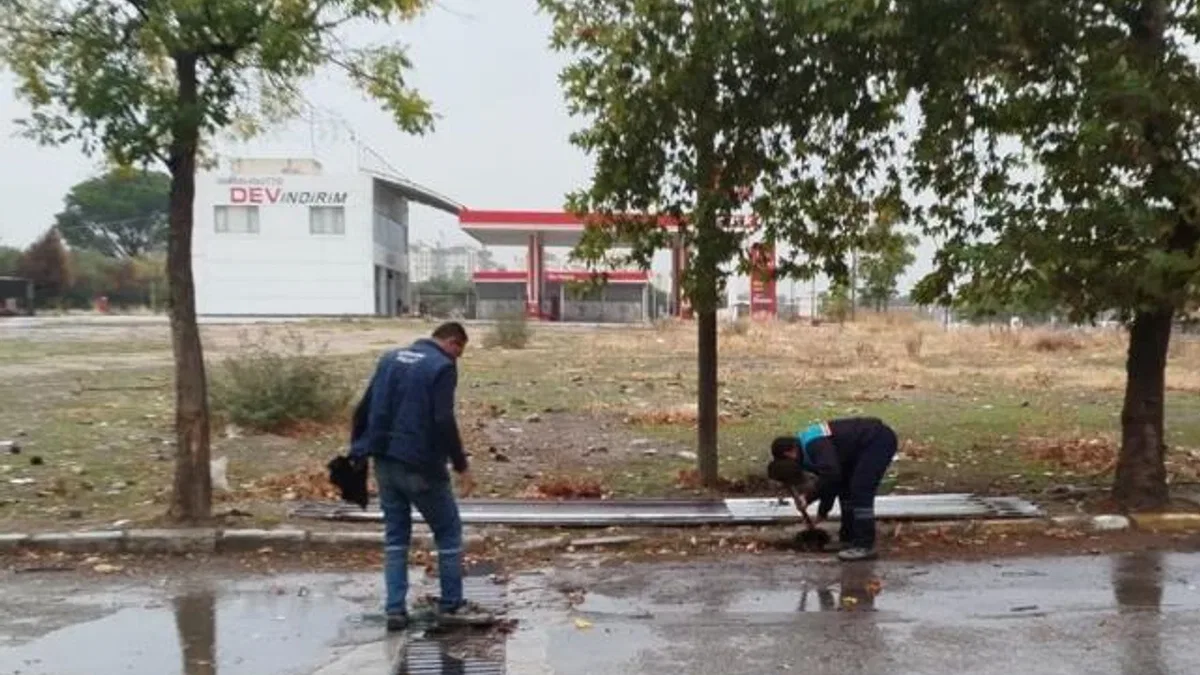 Manisa’da ekipler yağmur için sahada