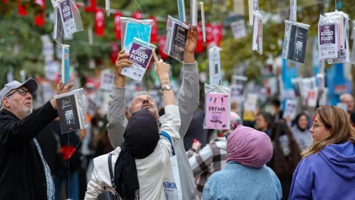 Kocaeli’de ağaçlar kitap açıyor, şehir edebiyatla buluşuyor