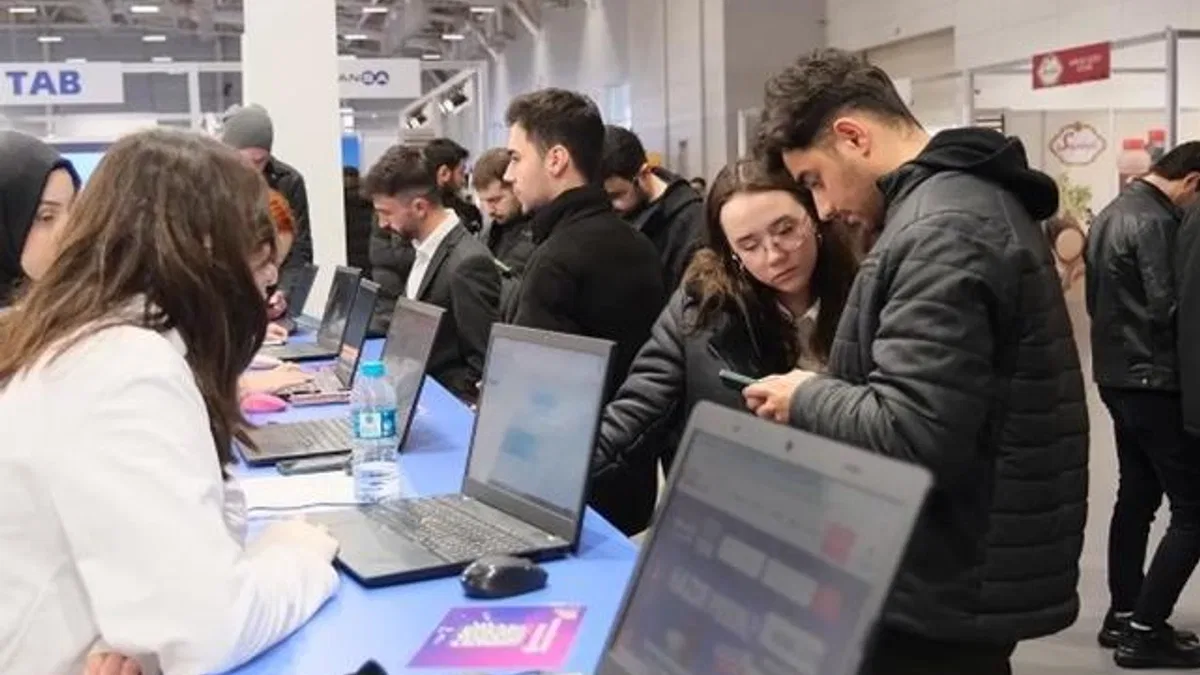 İstanbul Büyükşehir’in kariyer fuarları iş fırsatı sağladı