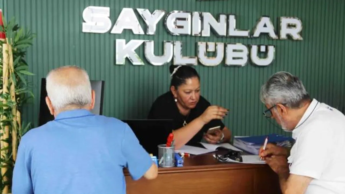 Kocaeli Saygınlar Kulübü üyeleriyle büyüyor
