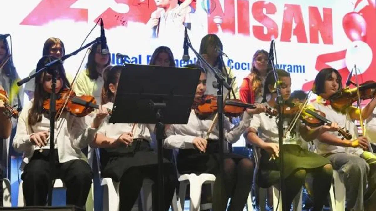 Gençlik Orkestrası ve Korosu’ndan 23 Nisan konseri