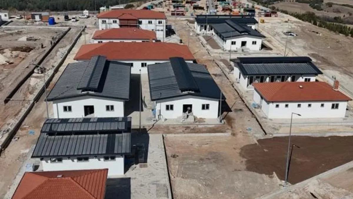 Hayvan Bakımevi Ve Doğal Yaşam Alanı yükseliyor