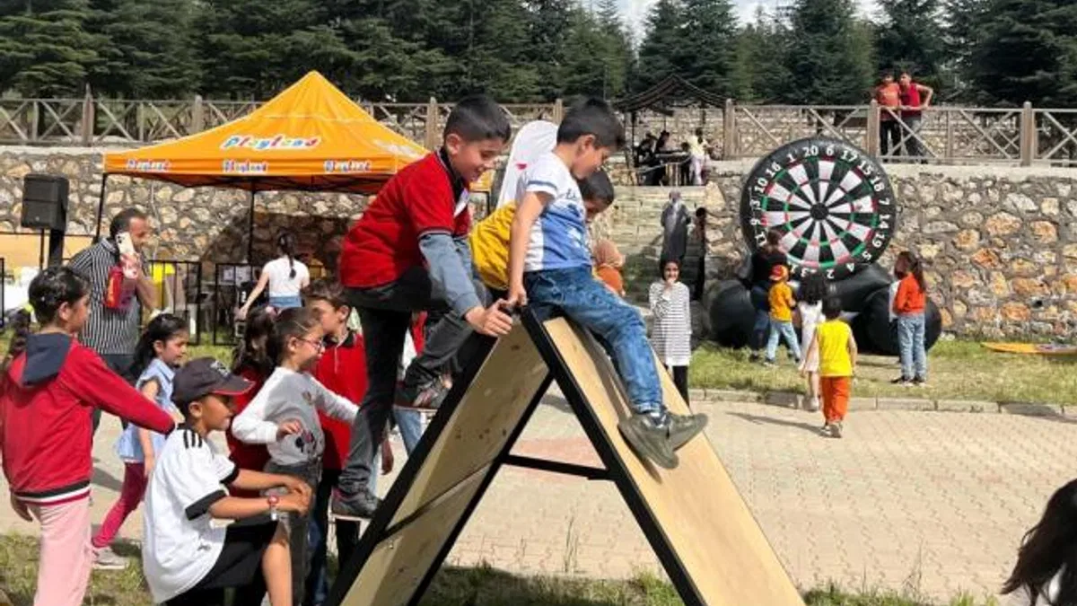Playland Eğlence Tırı Doğanşehir’de çocukları sevindirdi