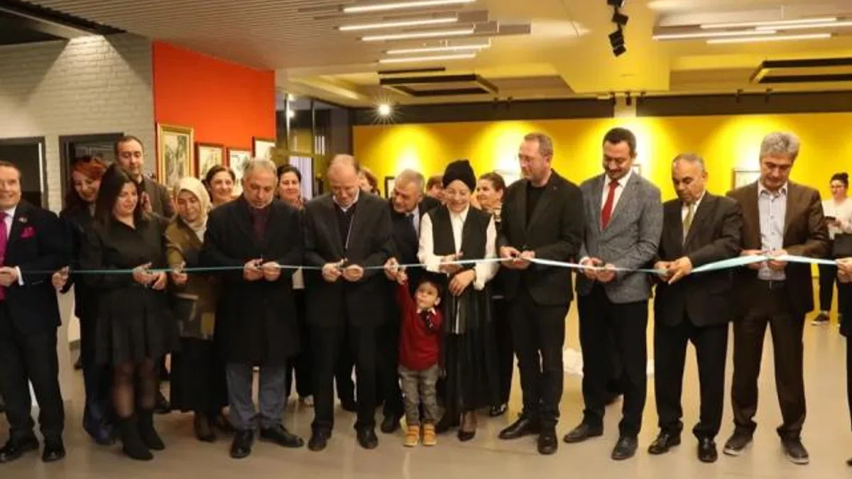 Kayseri Büyükşehir’de sanatın kalbi dayanışma için attı