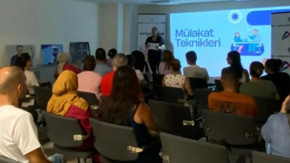 Kariyer Merkezi İş Gücü Piyasası’na yönelik hizmetler sunuyor
