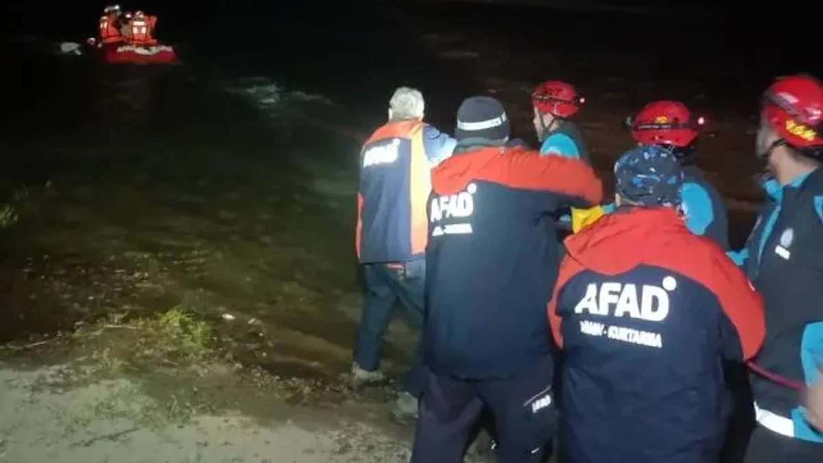 Bursa’da derede mahsur kalan 4 kişi AFAD ekiplerince kurtarıldı