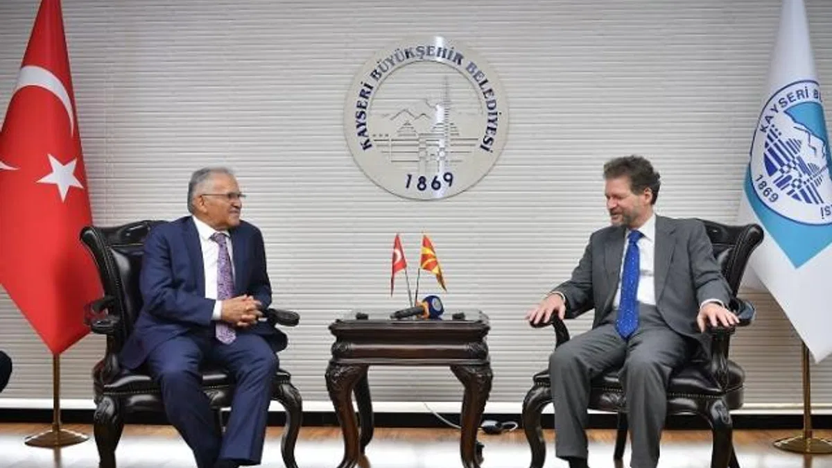 Kuzey Makedonya Cumhuriyeti Ankara Büyükelçisi Manasijevski’den Başkan Büyükkılıç’a ziyaret