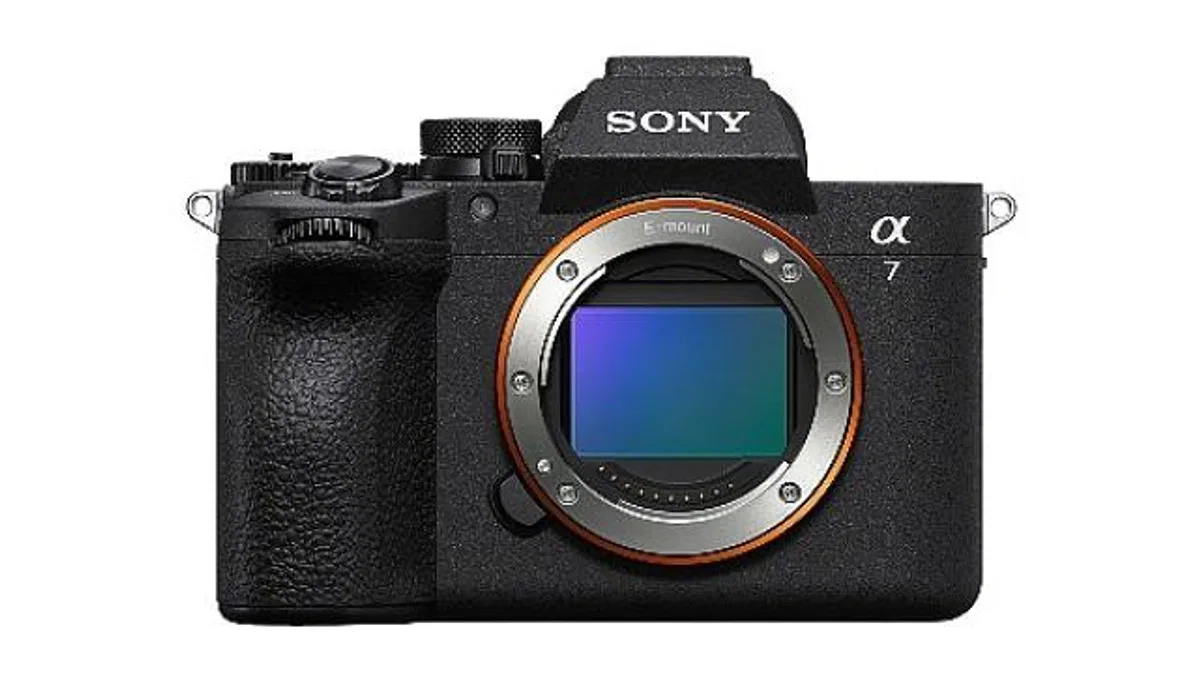 Sony, Yeni Nesil Alpha 7 V Full-Frame Fotoğraf Makinesi ve FE 28-70mm F3.5-5.6 OSS II Standart Zoom Lensini Tanıttı