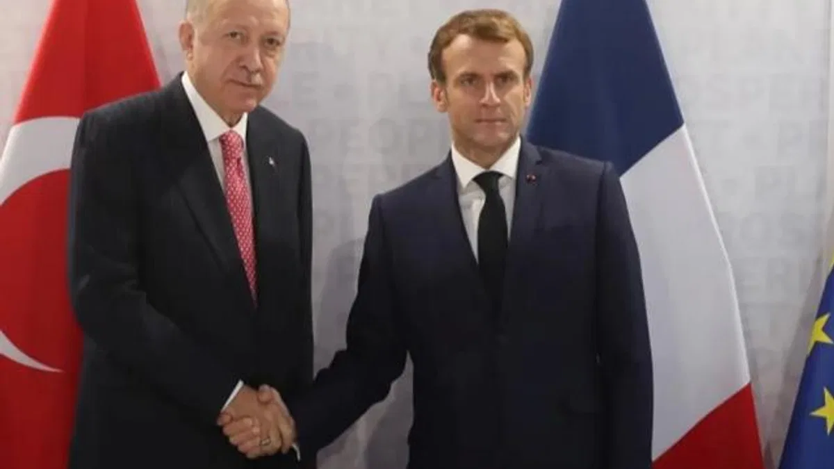 Erdoğan, Macron’la görüştü