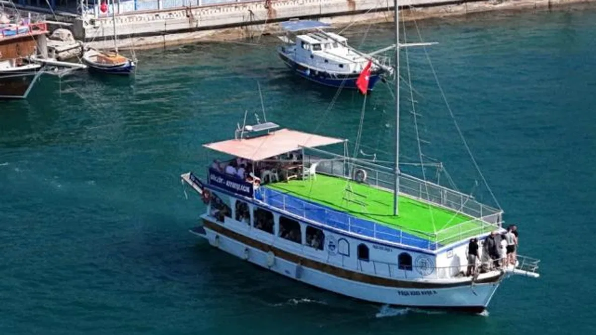Güllük–Kıyıkışlacık arasında deniz ulaşımı başladı