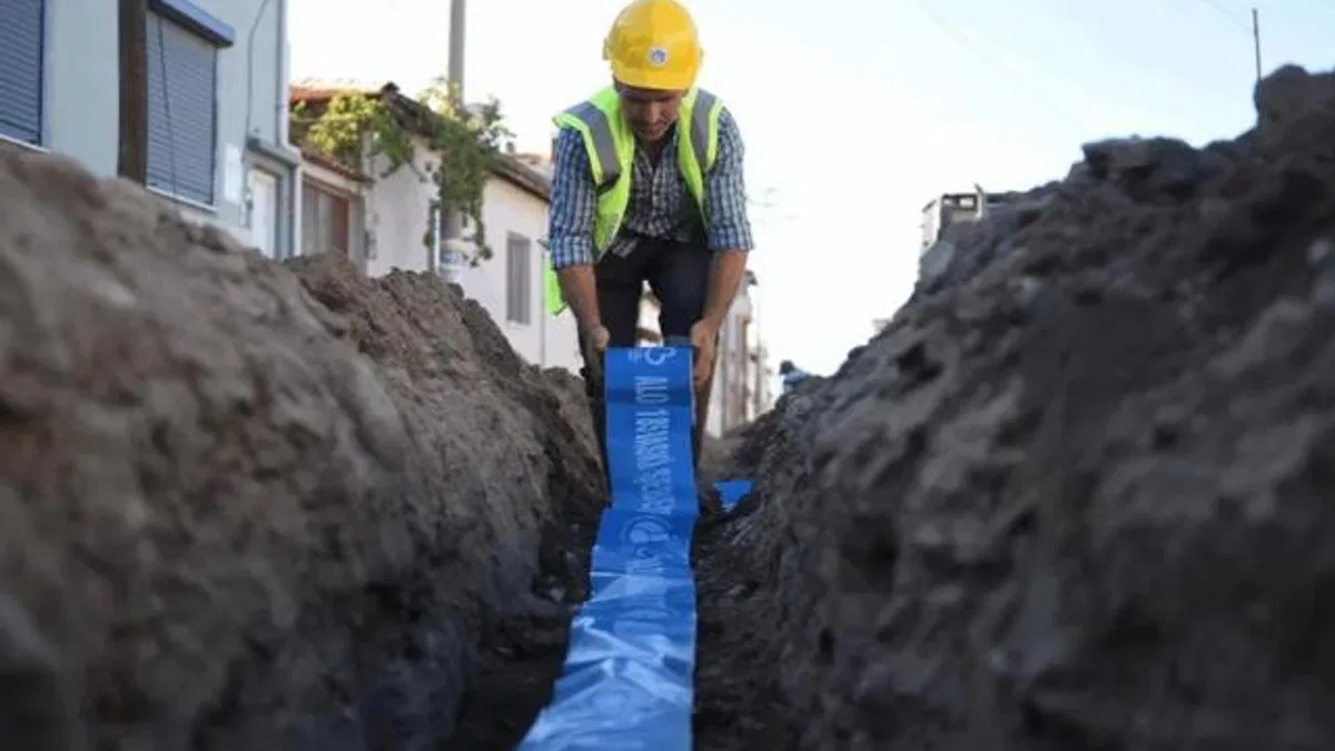 Balıkesir Burhaniye’de 60 yıllık su hattı yenilendi