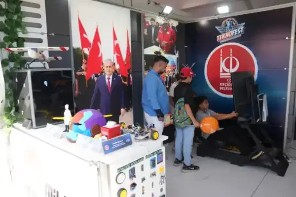 Keçiören Belediyesi TEKNOMER gençlerin projelerini TEKNOFEST Güneydoğu'da sergiledi